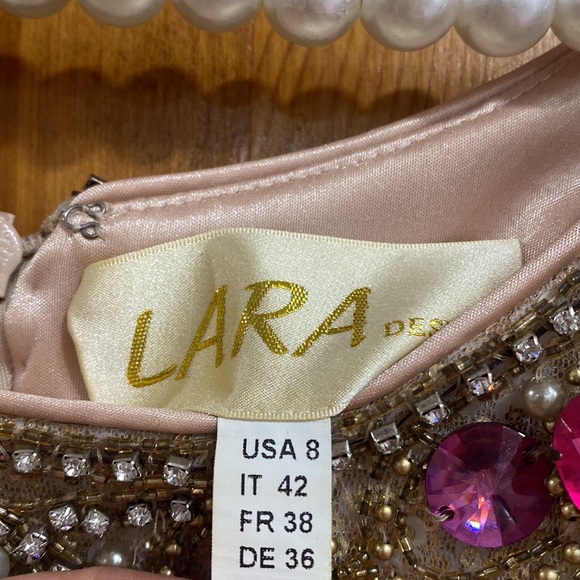 Lara designs cocktail dress - Picture 3 of 3